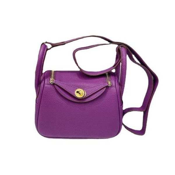 2023 luxury designer bags original new h family shrunken leather head layer cow lindys bag doctor medicine box portable shoulder women'
2023 luxury designer bags original new h family shrunken leather head layer cow lindys bag doctor medicine box portable shoulder women'