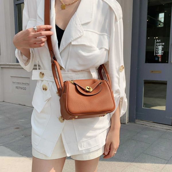 designer original luxury 2023 bags new large-capacity gold and silver buckle togo pilindys bag single shoulder messenger litchi pattern port
designer original luxury 2023 bags new large-capacity gold and silver buckle togo pilindys bag single shoulder messenger litchi pattern port