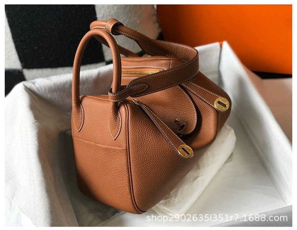 tc luxury bags original designer cow leather wax thread hand-stitched classic lindys 26cm bag doctor portable shoulder for women 1 f68m
tc luxury bags original designer cow leather wax thread hand-stitched classic lindys 26cm bag doctor portable shoulder for women 1 f68m
