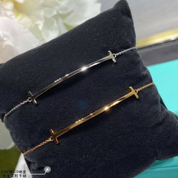 carti jewelrylove bracelet designer jewelry gold cuff screw carti bracelets screwdriver bangles titanium steel belcher silver 4cz for womens, Golden;silver
carti jewelrylove bracelet designer jewelry gold cuff screw carti bracelets screwdriver bangles titanium steel belcher silver 4cz for womens, Golden;silver