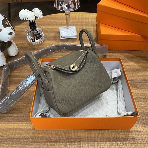 the luxury designer bags original first layer of cow leather doctor's bag lychee pattern lindys one shoulder hand cross-body women'
the luxury designer bags original first layer of cow leather doctor's bag lychee pattern lindys one shoulder hand cross-body women'