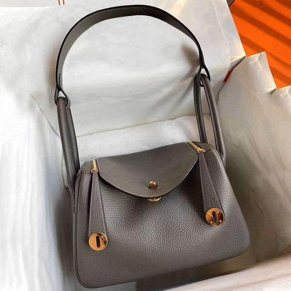 luxury bags original designer tc cow leather wax thread sewing full manual lindys bag classic doctor women's portable shoulder have log
luxury bags original designer tc cow leather wax thread sewing full manual lindys bag classic doctor women's portable shoulder have log