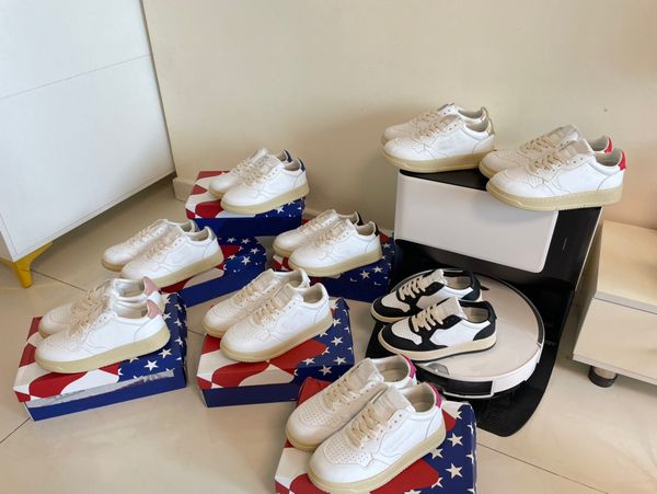 fashion autrys casual shoes usa medalist leather low sneaker designer women sneakers triple white black azure blue gold red silver pink wome
fashion autrys casual shoes usa medalist leather low sneaker designer women sneakers triple white black azure blue gold red silver pink wome