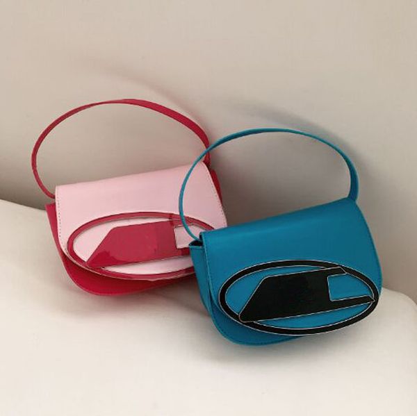 famous designer evening bags luxury women crossbody clamshell purse multi pochette handbags pu leather purses shoulder casual square handbag
famous designer evening bags luxury women crossbody clamshell purse multi pochette handbags pu leather purses shoulder casual square handbag
