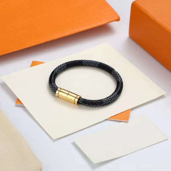 classic ladies bracelet designer bracelet fashion leather bracelet magnetic buckle average size neutral ladies bracelet men s bracelet lover, Golden;silver
classic ladies bracelet designer bracelet fashion leather bracelet magnetic buckle average size neutral ladies bracelet men s bracelet lover, Golden;silver