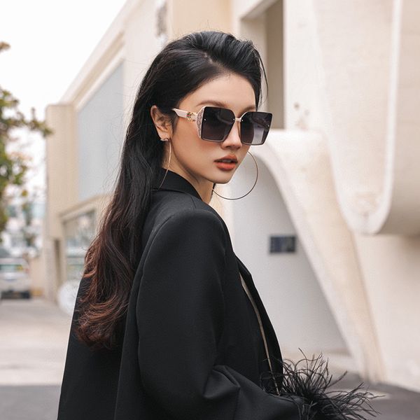 fashion designer sunglasses g letter fashion goggle vintage sunglasses for women men classic cool casual gift glasses beach shading with box, White;black
fashion designer sunglasses g letter fashion goggle vintage sunglasses for women men classic cool casual gift glasses beach shading with box, White;black