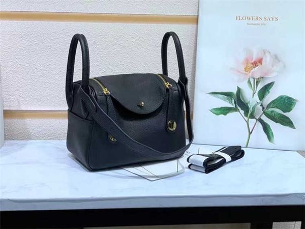 2021 luxury designer bags original new lindys medicine bag pillow togo pattern head layer cow leather portable shoulder messenger double ban
2021 luxury designer bags original new lindys medicine bag pillow togo pattern head layer cow leather portable shoulder messenger double ban
