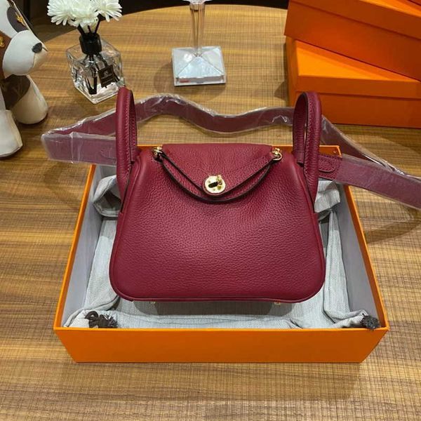 luxury bags original designer 2023 new h layer cow leather togo 19cm mini lindys bag messenger medicine women's
luxury bags original designer 2023 new h layer cow leather togo 19cm mini lindys bag messenger medicine women's