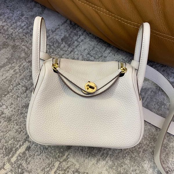 handmade luxury designer bags original lindys bag togo head layer cow leather doctor pillow single shoulder diagonal cross portable mini 7pk
handmade luxury designer bags original lindys bag togo head layer cow leather doctor pillow single shoulder diagonal cross portable mini 7pk