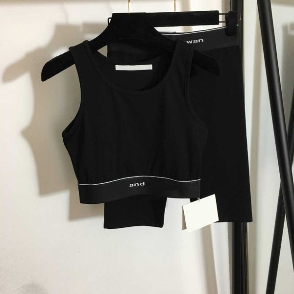 23ss women designer brand new yoga sports suit letter webbing waist small vest five cent shorts womens clothing, Gray
23ss women designer brand new yoga sports suit letter webbing waist small vest five cent shorts womens clothing, Gray
