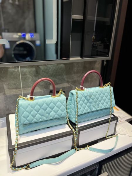 2022 france womens crossbody shoulder designer bags classic flap quilted handle totes pochette purse silver hardware luxury sacoche handbags
2022 france womens crossbody shoulder designer bags classic flap quilted handle totes pochette purse silver hardware luxury sacoche handbags