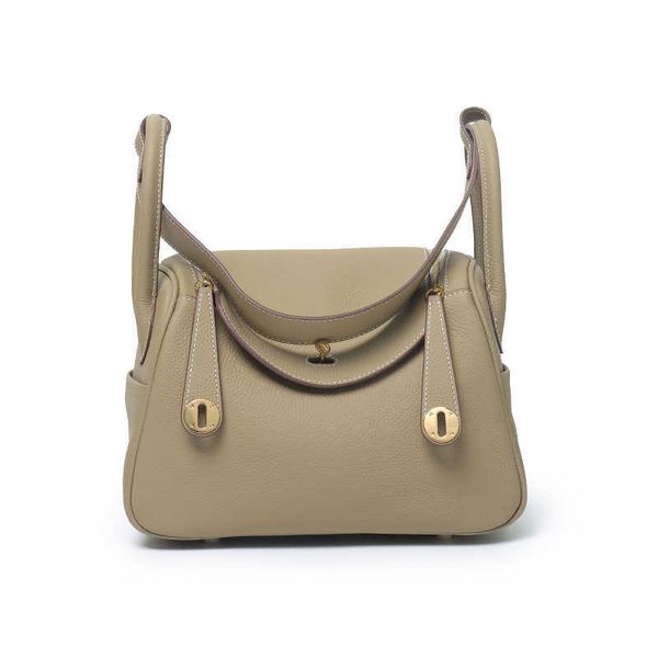 designer original brand new bags layer cow leather lychee pattern lindys bag doctor shoulder hand pillow gold buckle 14 f385
designer original brand new bags layer cow leather lychee pattern lindys bag doctor shoulder hand pillow gold buckle 14 f385