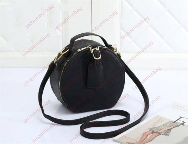 women circular bags boite chapeau mini bag round handbag designer shoulder crossbody wallet lady leather shopping pocket beach sacoche dhgat
women circular bags boite chapeau mini bag round handbag designer shoulder crossbody wallet lady leather shopping pocket beach sacoche dhgat