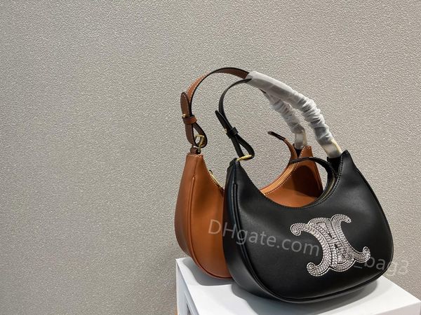 fashion underarm bag shopping bag crossbody bag handbag one shoulder bag embroidered leather intellectual elegant everything goes with every
fashion underarm bag shopping bag crossbody bag handbag one shoulder bag embroidered leather intellectual elegant everything goes with every