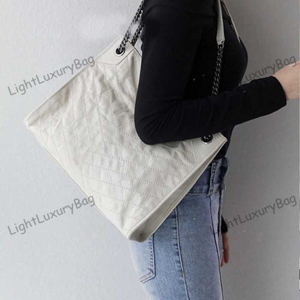 classic women handbag designer bag tote easy and convenient bags scratch crepe wax cowhide female purses230131
classic women handbag designer bag tote easy and convenient bags scratch crepe wax cowhide female purses230131