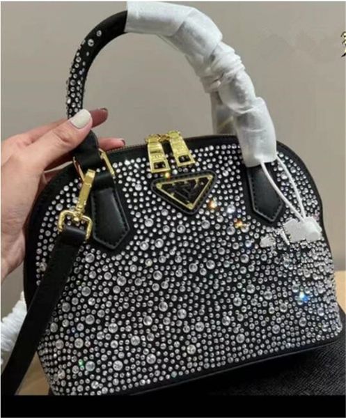 2023 classic luxury crossbody bag shell bag womens shoulder bags cryst embellishment luxurys designers bags crossbody bag backpack totes hal
2023 classic luxury crossbody bag shell bag womens shoulder bags cryst embellishment luxurys designers bags crossbody bag backpack totes hal