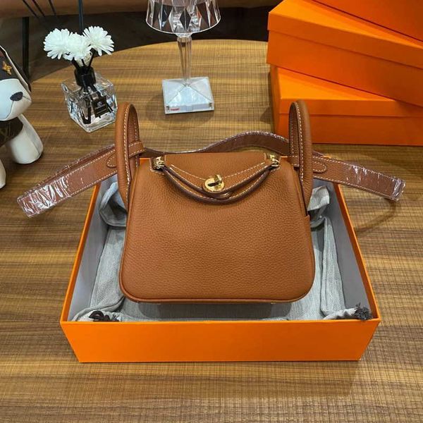 bags original designer 2023 luxury new h layer cow leather togo 19cm mini lindys bag messenger medicine women's 14 89pb
bags original designer 2023 luxury new h layer cow leather togo 19cm mini lindys bag messenger medicine women's 14 89pb