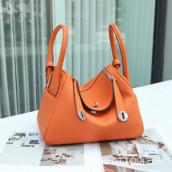 bags original designer 2023 luxury new layer cowhide lindys silver buckle leather women's bag bucket fashion portable 4 pl1c
bags original designer 2023 luxury new layer cowhide lindys silver buckle leather women's bag bucket fashion portable 4 pl1c