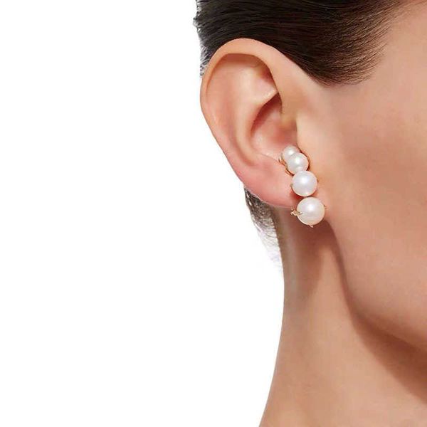 earings sister-in-law same type brass vacuum plating 18k gold gradient pearl earrings earclip lady temperament celebrity, Golden
earings sister-in-law same type brass vacuum plating 18k gold gradient pearl earrings earclip lady temperament celebrity, Golden