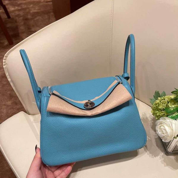 tc original designer luxury bags cow leather hand-stitched lindys bag large capacity hand shoulder 26cm e1ut
tc original designer luxury bags cow leather hand-stitched lindys bag large capacity hand shoulder 26cm e1ut