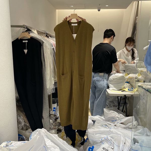 women's knits tees superaen solid vneck sleeveless casual button cardigan long knitted vest dress 230310, White
women's knits tees superaen solid vneck sleeveless casual button cardigan long knitted vest dress 230310, White