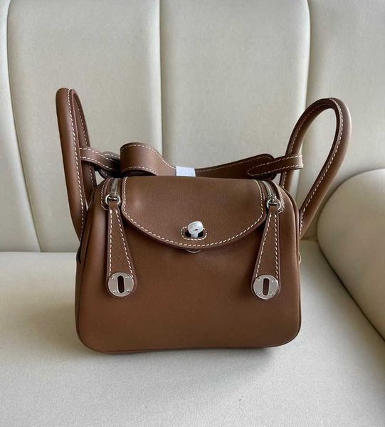 bags original designer 2023h luxury new swift layer cow leather mini lindys bag medicine case single shoulder messenger small square doctor
bags original designer 2023h luxury new swift layer cow leather mini lindys bag medicine case single shoulder messenger small square doctor
