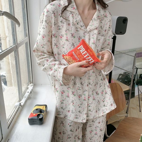 women's sleepwear vintage floral print soft gauze pajama set long sleeve breathable women sleepwear casual home clothes pants pyjamas a, Black;red
women's sleepwear vintage floral print soft gauze pajama set long sleeve breathable women sleepwear casual home clothes pants pyjamas a, Black;red