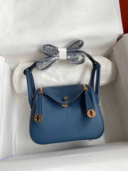 bags original designer genuine luxury leather women's bag lindys mini small cross-body layer togo one-shoulder portable doctor 3 7y1g
bags original designer genuine luxury leather women's bag lindys mini small cross-body layer togo one-shoulder portable doctor 3 7y1g