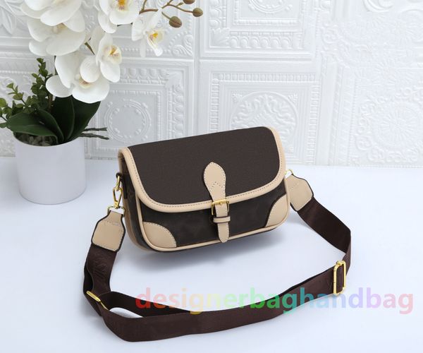 designer women alphabets printing diane shoulder bags brown color stitching flower baguette real calf leather luxury handbags embroidery lon
designer women alphabets printing diane shoulder bags brown color stitching flower baguette real calf leather luxury handbags embroidery lon