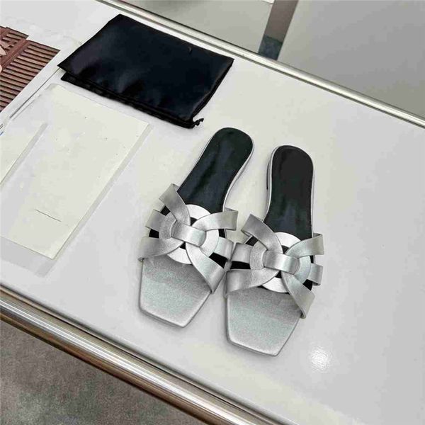 fashion slippers 2023 luxury design summer yslity men and women flat shoes thick sole leather rubber letter logo casual cartoon slippers 02-, Black
fashion slippers 2023 luxury design summer yslity men and women flat shoes thick sole leather rubber letter logo casual cartoon slippers 02-, Black