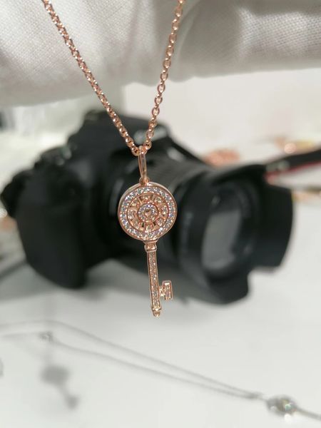 18k gold plated silver key jewelry women pendant necklaces chain link luxury jewellery heart pendant necklace custom love wedding party whol
18k gold plated silver key jewelry women pendant necklaces chain link luxury jewellery heart pendant necklace custom love wedding party whol