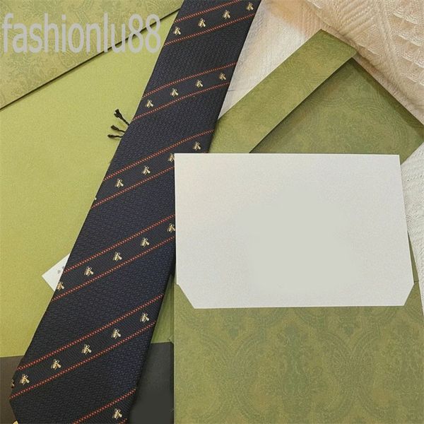 stripe bee neck ties men designer tie multicolor interview business meeting formal neckwear manager daily dress classical pure color mens ti, Blue;purple
stripe bee neck ties men designer tie multicolor interview business meeting formal neckwear manager daily dress classical pure color mens ti, Blue;purple