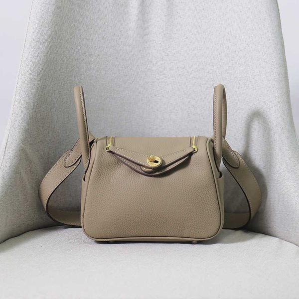 designer original luxury cross-body bags bag for women mini lindys doctor new cowhide portable one-shoulder medicine with gold 2 348c
designer original luxury cross-body bags bag for women mini lindys doctor new cowhide portable one-shoulder medicine with gold 2 348c