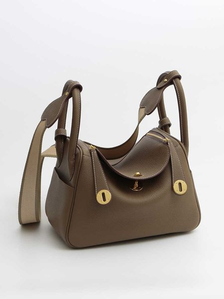 2303 luxury bags original designer leather women's bag lindys's layer togoa class fashion single shoulder messenger simple 2 l843
2303 luxury bags original designer leather women's bag lindys's layer togoa class fashion single shoulder messenger simple 2 l843