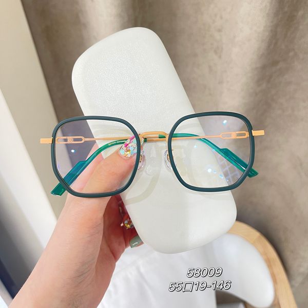 new big square rim thick leg gold capsules glasses frame ultra light and stylish korean myopia glasses rim teenagers men and women, Silver
new big square rim thick leg gold capsules glasses frame ultra light and stylish korean myopia glasses rim teenagers men and women, Silver