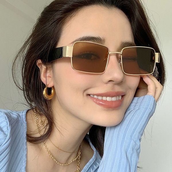 Funny glasses, women's net, red sunglasses, photos, ins, big face, European and American retro trend, Tiktok square sunglasses, men
Funny glasses, women's net, red sunglasses, photos, ins, big face, European and American retro trend, Tiktok square sunglasses, men