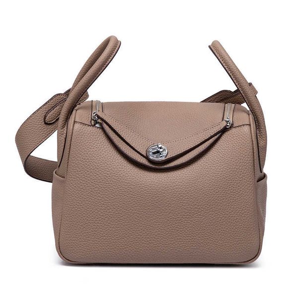 2021 luxury bags original designer new chaolindi bag advanced sense litchi pattern doctor single shoulder carrying pillow female ngn1
2021 luxury bags original designer new chaolindi bag advanced sense litchi pattern doctor single shoulder carrying pillow female ngn1
