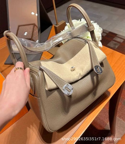 bags original designer tc luxury cow leather wax thread hand-stitched classic lindys 26cm bag doctor portable shoulder for women 5aj4
bags original designer tc luxury cow leather wax thread hand-stitched classic lindys 26cm bag doctor portable shoulder for women 5aj4