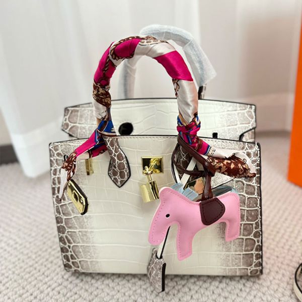 25cm classic handbag tote bag genuine leather alligator pattern removable strap pony pattern key lock inside fashion letters women crossbody
25cm classic handbag tote bag genuine leather alligator pattern removable strap pony pattern key lock inside fashion letters women crossbody