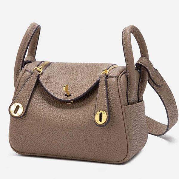 2021 luxury bags original designer new chaolindi bag advanced sense litchi pattern doctor single shoulder carrying pillow female 2 swcf
2021 luxury bags original designer new chaolindi bag advanced sense litchi pattern doctor single shoulder carrying pillow female 2 swcf