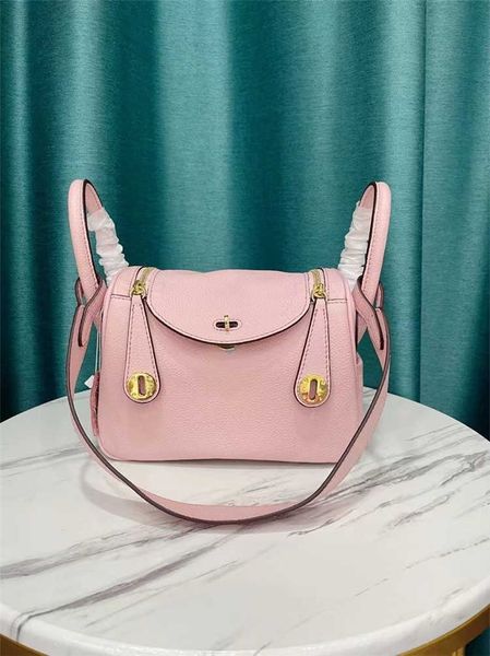 2021 luxury bags original designer new lindys medicine bag pillow togo pattern head layer cow leather portable shoulder messenger double ban
2021 luxury bags original designer new lindys medicine bag pillow togo pattern head layer cow leather portable shoulder messenger double ban