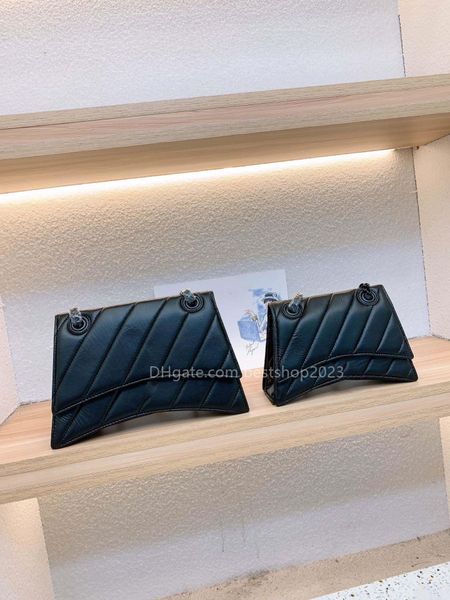 black diagonal hourglass bag crossbody bag shoulder bag large capacity handbag senior sense cool tug girl medium 31cm small 25cm
black diagonal hourglass bag crossbody bag shoulder bag large capacity handbag senior sense cool tug girl medium 31cm small 25cm