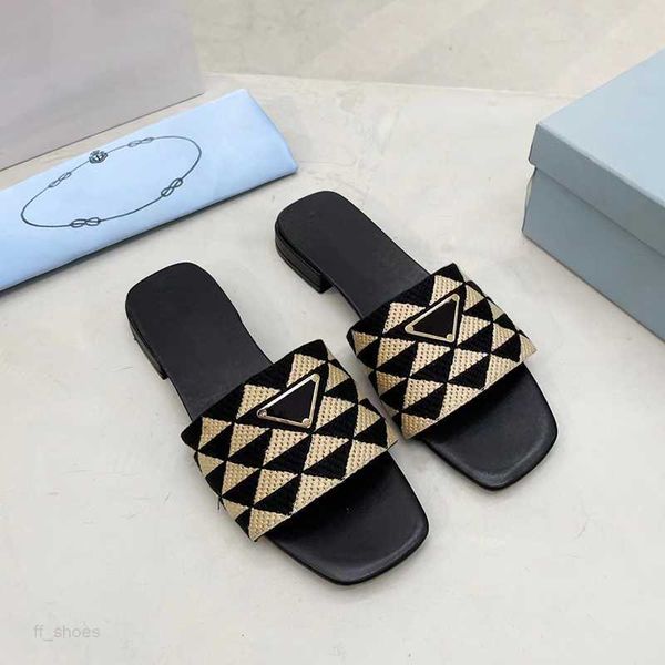 2023 designer slippers summer flat women slippers fashion classic diamond black sandals size 35-43
2023 designer slippers summer flat women slippers fashion classic diamond black sandals size 35-43