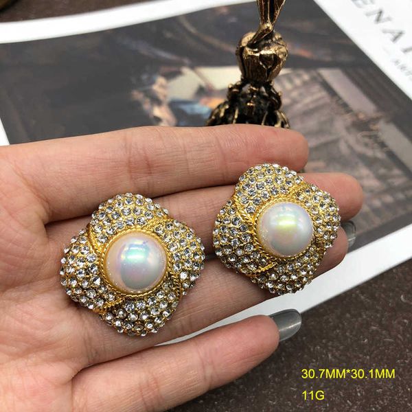 earings western medieval vintage earrings elegant fashion horse color shell with diamond silver needle earnail earclip, Golden
earings western medieval vintage earrings elegant fashion horse color shell with diamond silver needle earnail earclip, Golden