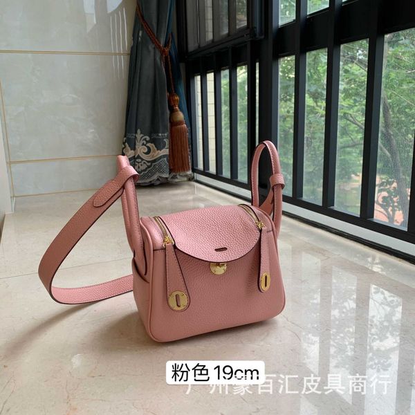 19 original designer luxury bags lindys mini leather doctor's bag pillow single shoulder diagonal cross portable women's head laye
19 original designer luxury bags lindys mini leather doctor's bag pillow single shoulder diagonal cross portable women's head laye