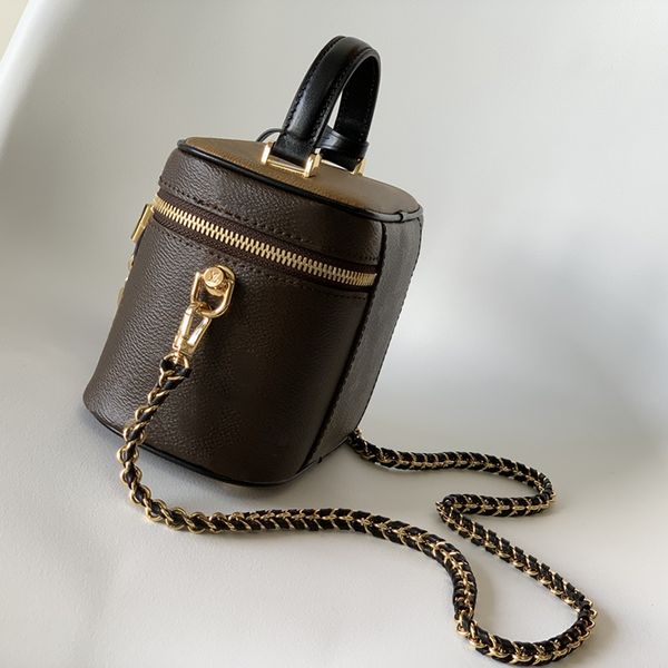 7a designers cosmetic bags nice makeup case toiletry pouch beauty case women shoulder bags fashion makeup toiletry bag crossbody handbags sh
7a designers cosmetic bags nice makeup case toiletry pouch beauty case women shoulder bags fashion makeup toiletry bag crossbody handbags sh