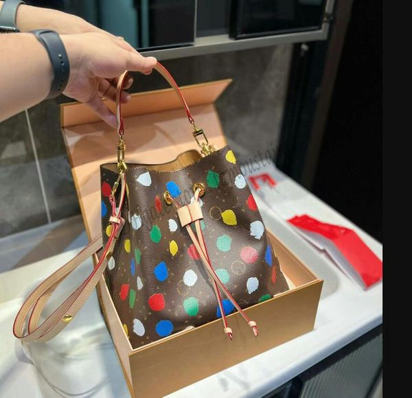 l 23ss yk x nano noe drawstring bag multicolor dots jacquard denim monograms handbag bicolor mini noe bucket bags crossbody japanese artist
l 23ss yk x nano noe drawstring bag multicolor dots jacquard denim monograms handbag bicolor mini noe bucket bags crossbody japanese artist