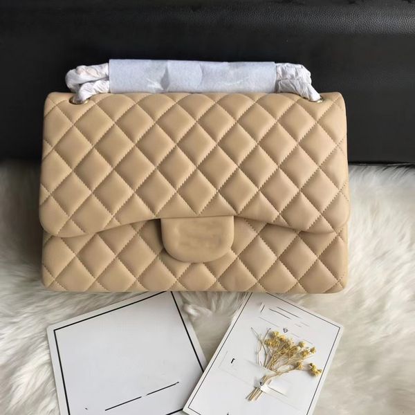 classic women's bag high-end customized quality handbag fashion business leisure style lady handbag lambskin soft leather model 1113
classic women's bag high-end customized quality handbag fashion business leisure style lady handbag lambskin soft leather model 1113