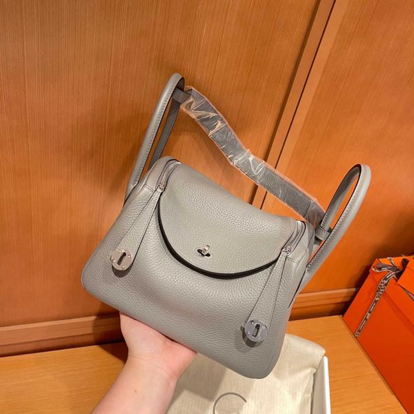 bags original designer tc luxury cow leather hand-stitched lindys bag large capacity hand shoulder 26cm 19 0li1
bags original designer tc luxury cow leather hand-stitched lindys bag large capacity hand shoulder 26cm 19 0li1