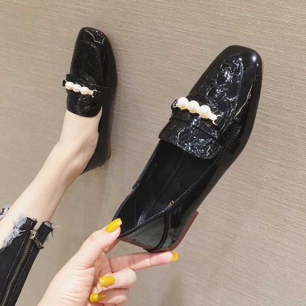 dress shoes stone pattern pearl women shoes japanned leather slip on loafers square toe moccasins string bead flats shallow footwear size 41, Black
dress shoes stone pattern pearl women shoes japanned leather slip on loafers square toe moccasins string bead flats shallow footwear size 41, Black